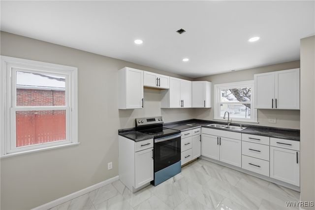 657 72nd Street, Niagara Falls, NY 14304