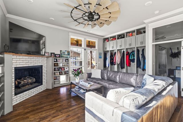 234 SW F Street, Bentonville, AR 72712