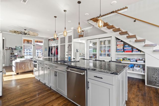 234 SW F Street, Bentonville, AR 72712