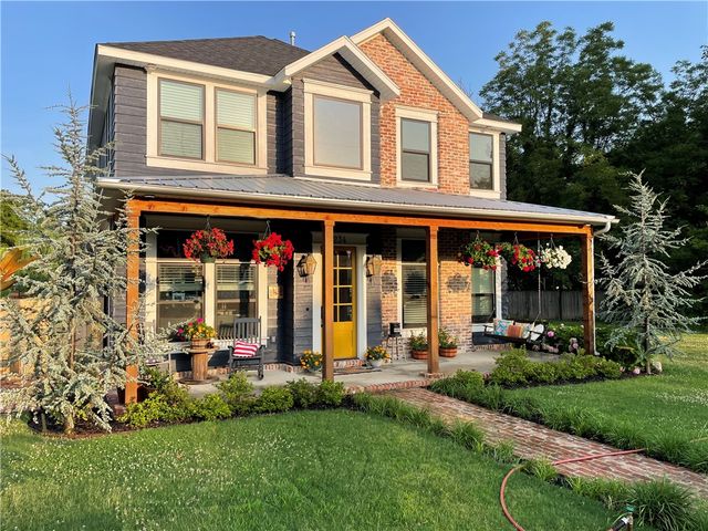 234 SW F Street, Bentonville, AR 72712