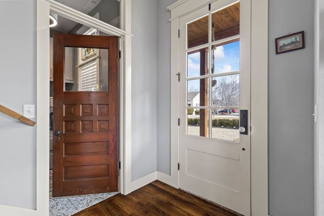234 SW F Street, Bentonville, AR 72712