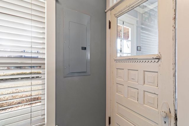 234 SW F Street, Bentonville, AR 72712