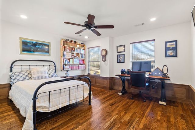 234 SW F Street, Bentonville, AR 72712