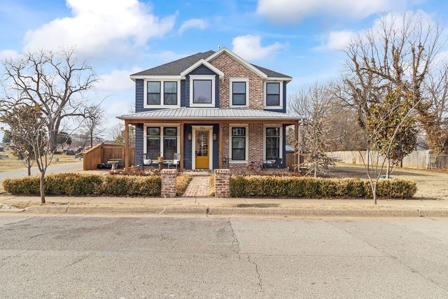 234 SW F Street, Bentonville, AR 72712