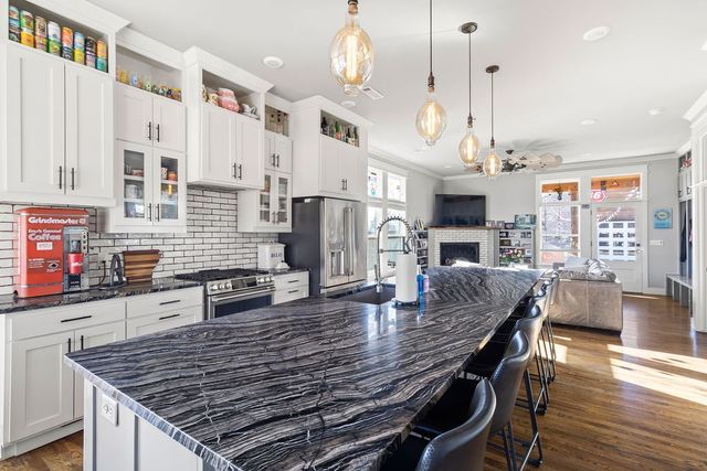 234 SW F Street, Bentonville, AR 72712