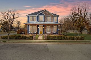 234 SW F Street, Bentonville, AR 72712