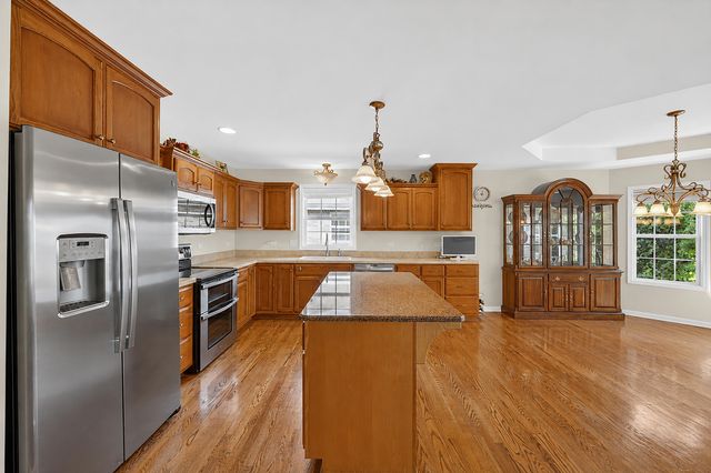 1351 Dalemont Way, Dyer, IN 46311