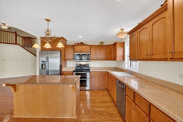 1351 Dalemont Way, Dyer, IN 46311