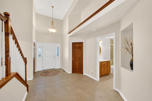 1351 Dalemont Way, Dyer, IN 46311