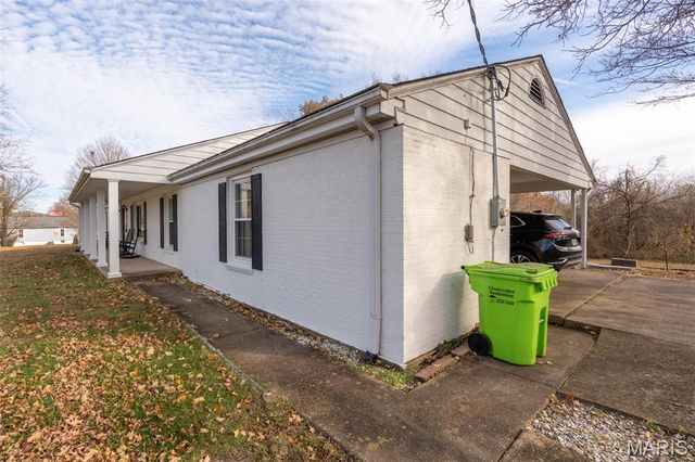 215 Piedmont Ave., Piedmont, MO 63957
