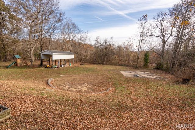 215 Piedmont Ave., Piedmont, MO 63957