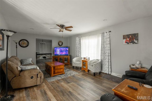 215 Piedmont Ave., Piedmont, MO 63957