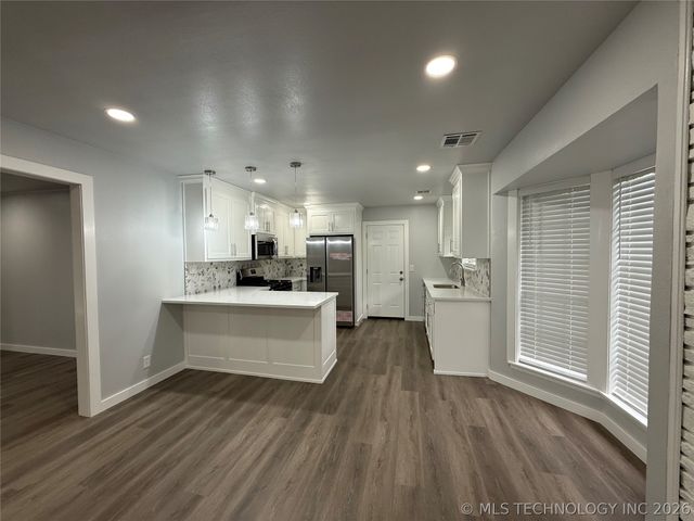 5641 S Trenton Avenue, Tulsa, OK 74105
