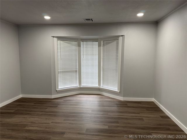 5641 S Trenton Avenue, Tulsa, OK 74105