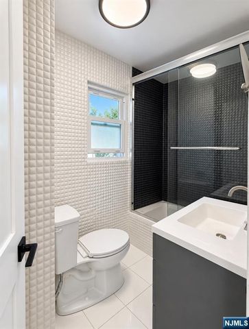693 Chestnut Avenue, Teaneck, NJ 07666