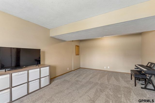 5312 S 191St Avenue, Omaha, NE 68135