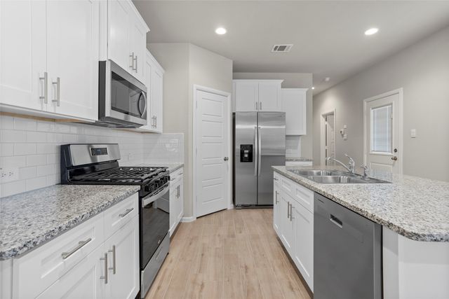 3453 Lake District Lane, Fort Worth, TX 76135