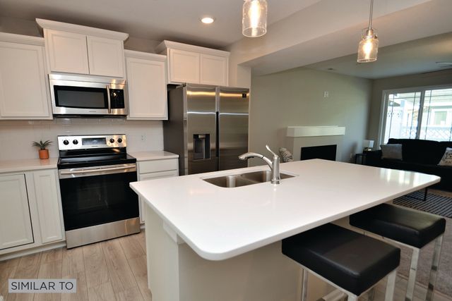 594 NE Hart Lane, Ankeny, IA 50021