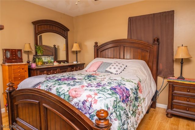 69565 Crescent Road, St Clairsville, OH 43950