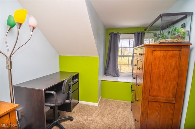 69565 Crescent Road, St Clairsville, OH 43950