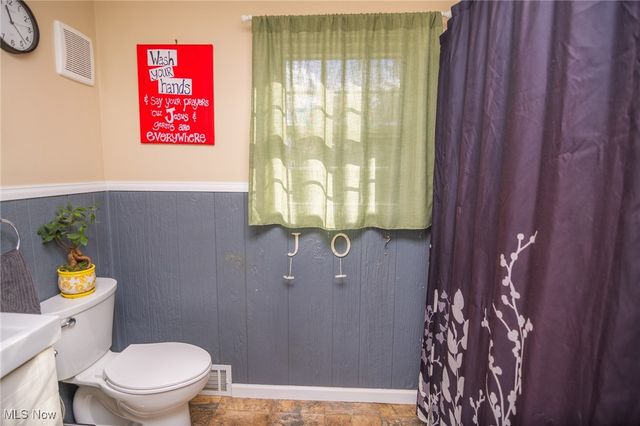 69565 Crescent Road, St Clairsville, OH 43950