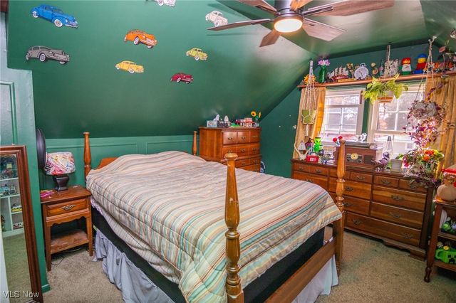 69565 Crescent Road, St Clairsville, OH 43950