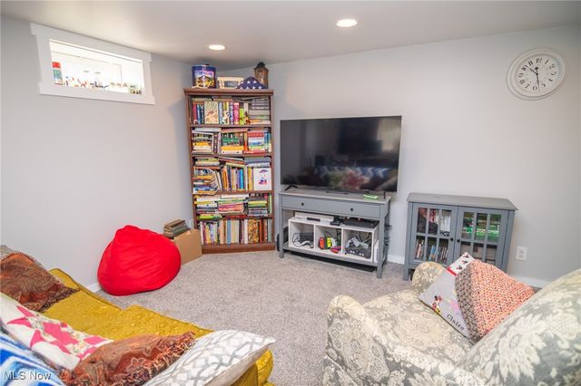 69565 Crescent Road, St Clairsville, OH 43950