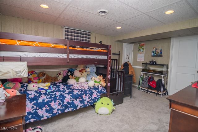 69565 Crescent Road, St Clairsville, OH 43950