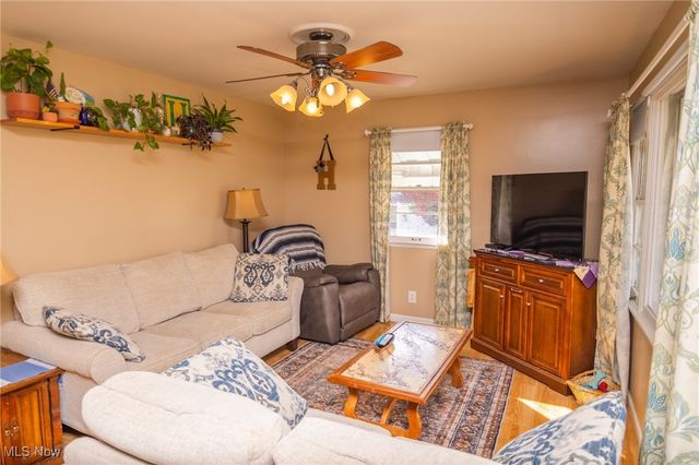 69565 Crescent Road, St Clairsville, OH 43950