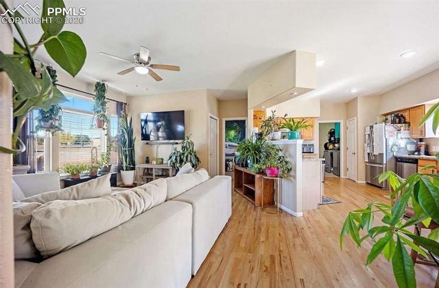 1036 S Los Charros Drive, Pueblo, CO 81007