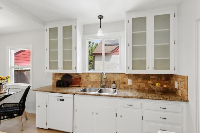 2728 Harkness St, Sacramento, CA 95818