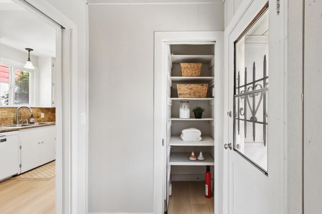 2728 Harkness St, Sacramento, CA 95818