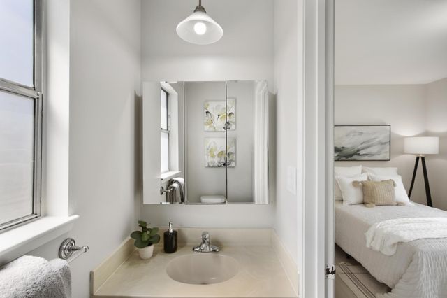 2728 Harkness St, Sacramento, CA 95818