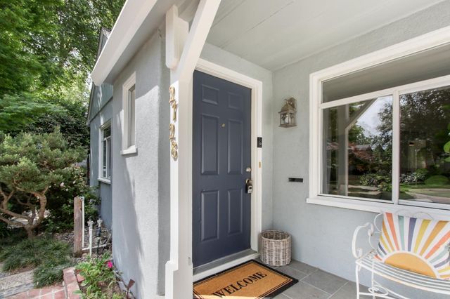 2728 Harkness St, Sacramento, CA 95818