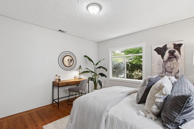 2728 Harkness St, Sacramento, CA 95818