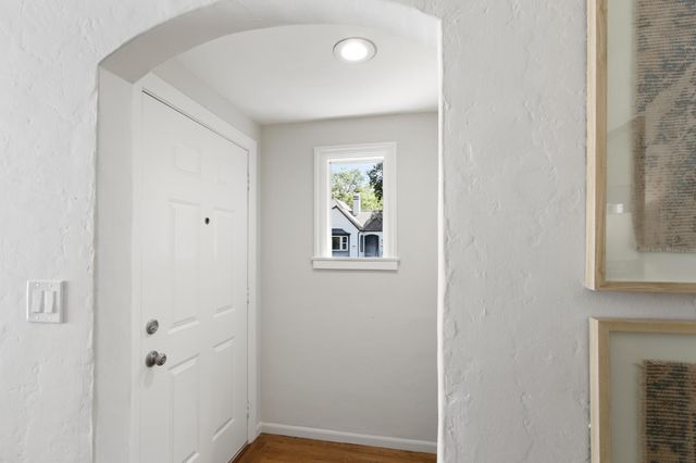 2728 Harkness St, Sacramento, CA 95818