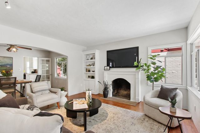 2728 Harkness St, Sacramento, CA 95818