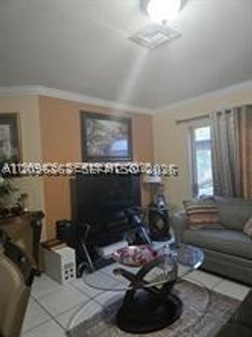 4925 W Lakes Dr, Deerfield Beach, FL 33442