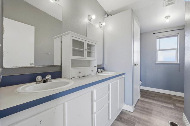 313 Green, Pasco, WA 99301