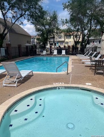 1915 Crossgate Park, San Antonio, TX 78247