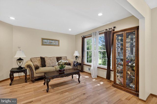 15 ANNIE LN, Robbinsville, NJ 08691