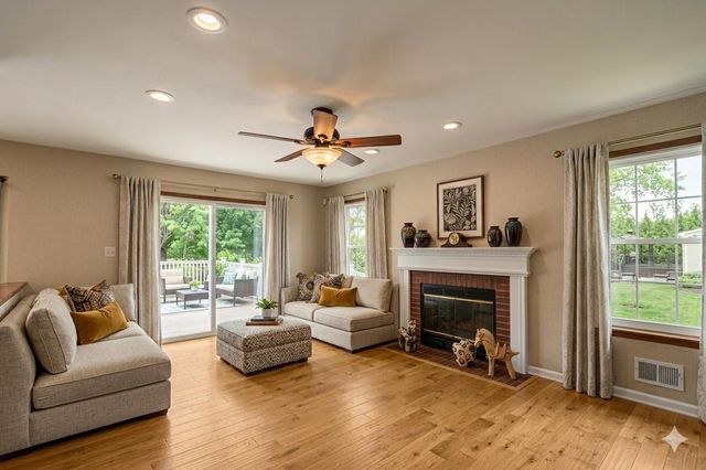 15 ANNIE LN, Robbinsville, NJ 08691