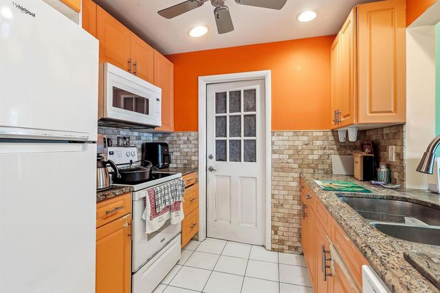 712 SW 18th Street, Boynton Beach, FL 33426