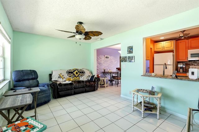 712 SW 18th Street, Boynton Beach, FL 33426
