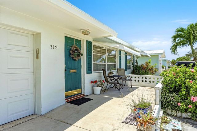 712 SW 18th Street, Boynton Beach, FL 33426