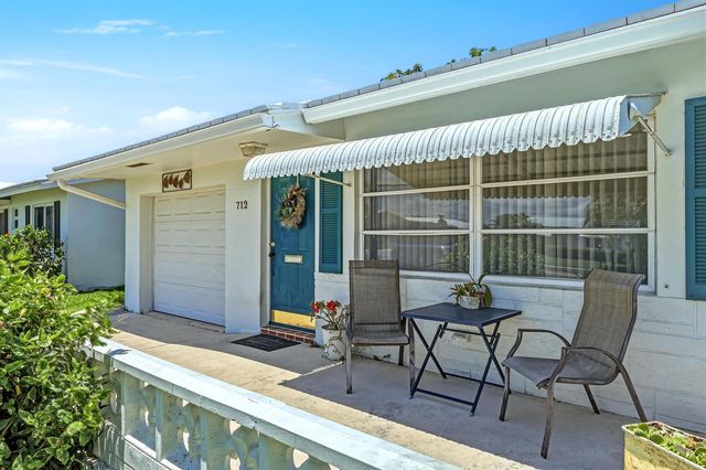712 SW 18th Street, Boynton Beach, FL 33426