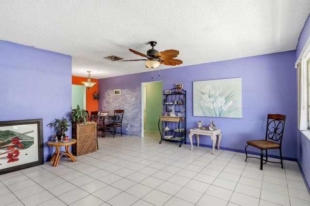 712 SW 18th Street, Boynton Beach, FL 33426