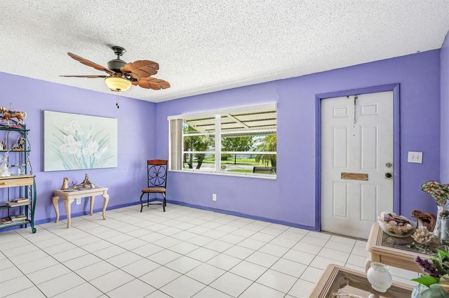 712 SW 18th Street, Boynton Beach, FL 33426