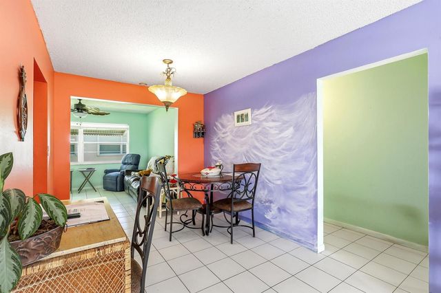 712 SW 18th Street, Boynton Beach, FL 33426