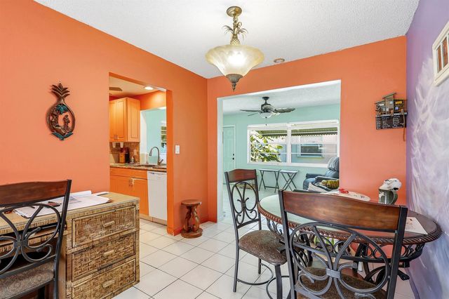 712 SW 18th Street, Boynton Beach, FL 33426